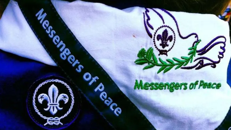Scout highlights Messengers of Peace work to the Dalai Lama