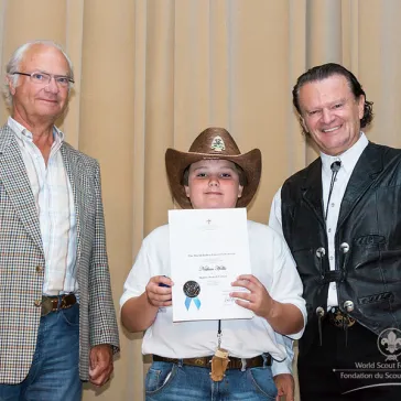 Mr Nathan Hollis (US) presented to His Majesty as a new BP Fellow