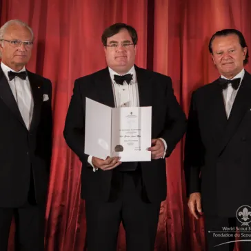 Mr Gordon James Whiting (US) presented to His Majesty as a new BP Fellow